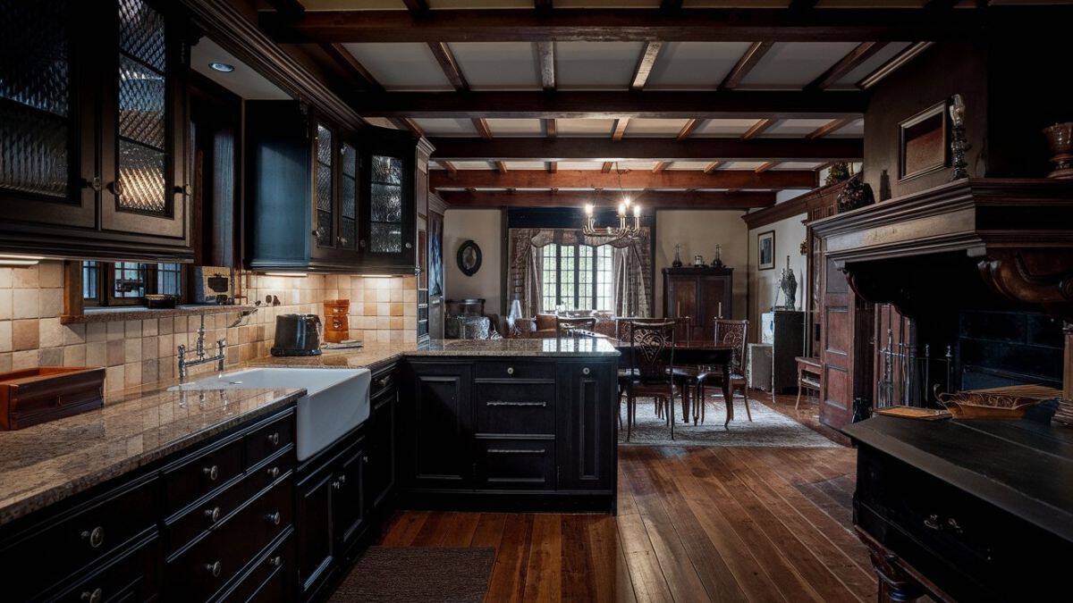 15+ Chic and Moody Dark Kitchen Ideas to Elevate Your Space