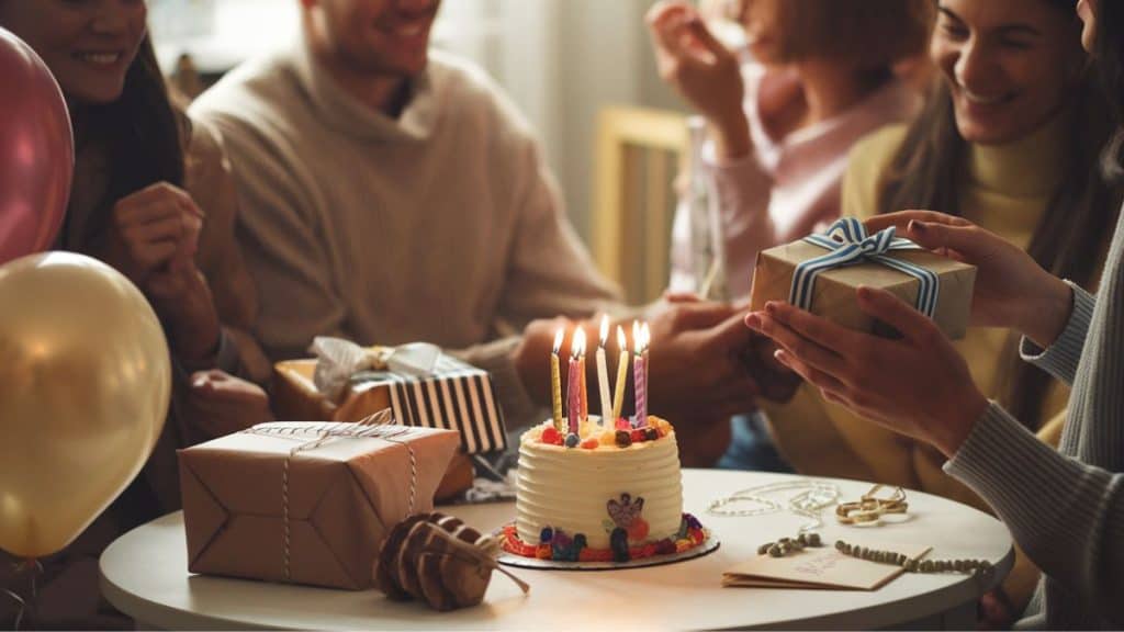 give gifts on birthday